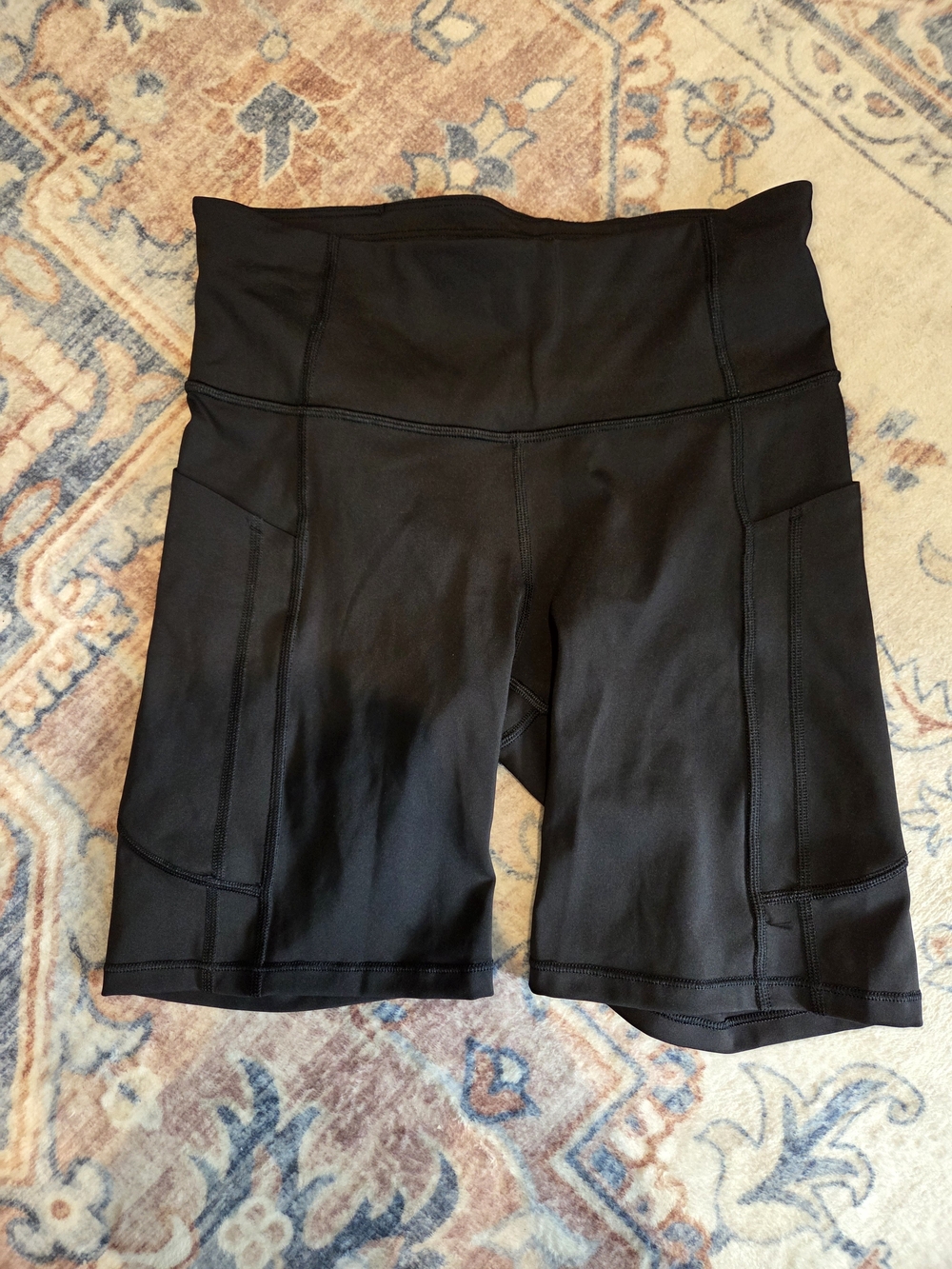 Athleta Ultimate Stash 7" Short